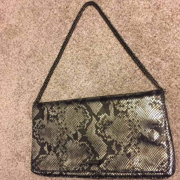 New Guess Purse - Picture 5 of 12